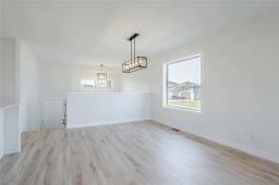 Living room - 27 Gleneagles Street, Niverville, MB R0A0A1 Photo 3