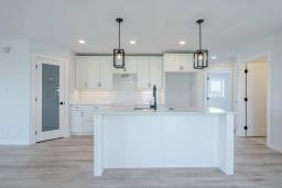 Eat in kitchen - 27 Gleneagles Street, Niverville, MB R0A0A1 Photo 4