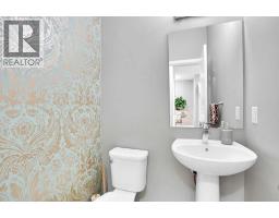 Living room - 100 Kingsbury Close Se, Airdrie, AB T4A0R3 Photo 3