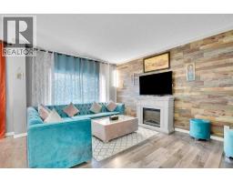 Dining room - 100 Kingsbury Close Se, Airdrie, AB T4A0R3 Photo 5