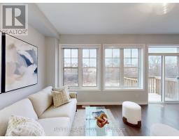 Kitchen - 4 Paradise Way, Whitby, ON L1R0R7 Photo 3