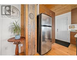 Dining nook - 1990 Caldwell Road, Eastern Passage, NS B3G1H9 Photo 5