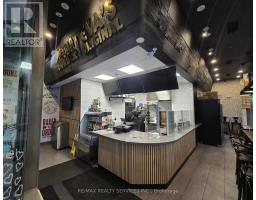 55 St Clair Avenue, Toronto, ON M4V2Y7 Photo 4