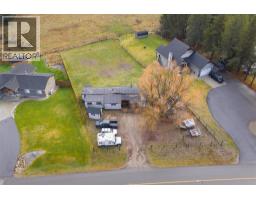 Den - 894 Waterloo Road, Castlegar, BC V1N4K8 Photo 2