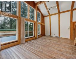 9539 Emerald Drive, Whistler, BC V8E0G5 Photo 3