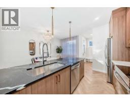 Kitchen - 409 Clydesdale Avenue, Cochrane, AB T4C2Y6 Photo 3