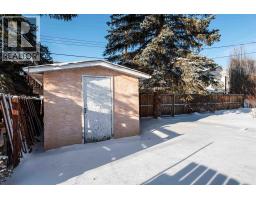 Kitchen - 405 Royal Crescent, Trochu, AB T0M2C0 Photo 3