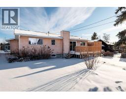 Dining room - 405 Royal Crescent, Trochu, AB T0M2C0 Photo 4