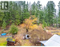 Primary Bedroom - 1412 Ainsworth Avenue, Riondel, BC V0B2B0 Photo 5