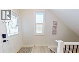 Primary Bedroom - 184 Emberside Place, Cochrane, AB T4C3B1 Photo 2