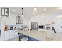 Bedroom - 184 Emberside Place, Cochrane, AB T4C3B1 Photo 4