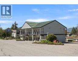 7585 Main West Street, Radium Hot Springs, BC V0A1M0 Photo 3