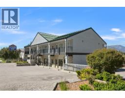 7585 Main West Street, Radium Hot Springs, BC V0A1M0 Photo 4