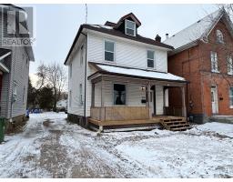 216 Mary Street, Pembroke, ON K8A5V8 Photo 2