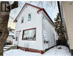 Kitchen - 52 Empress Ave N, Thunder Bay, ON P7A6B9 Photo 2