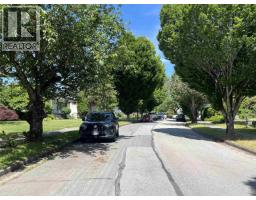 2750 Rosemont Drive, Image 2