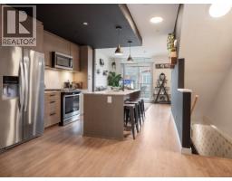 5934 Oldmill Lane, Sechelt, BC V7Z0S3 Photo 4