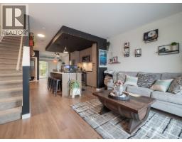 5934 Oldmill Lane, Sechelt, BC V7Z0S3 Photo 5