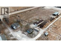 Family room - 54032 Highway 748 N, Rural Yellowhead County, AB T7E3M6 Photo 5