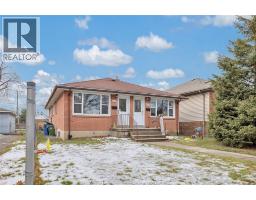 4pc Bathroom - 1879 81 Ford, Windsor, ON N8T2E2 Photo 2