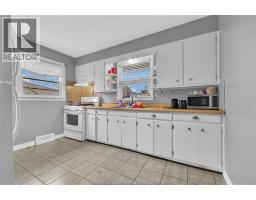 Recreation room - 1879 81 Ford, Windsor, ON N8T2E2 Photo 5