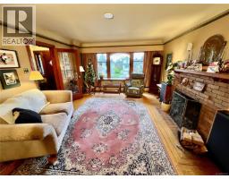 Bedroom - 3681 Elliston Ave, Saanich, BC V8X1R9 Photo 3