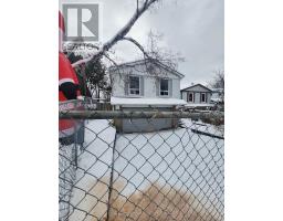 29 Lillooet Crescent, Richmond Hill, ON L4C5A6 Photo 4