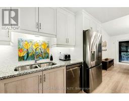 Kitchen - 606 115 St Moritz Trail, Russell, ON K0A1W0 Photo 5