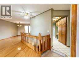 Breakfast - 4828 44 Street, Innisfail, AB T4G1M7 Photo 5