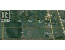 Bedroom - 15451 Old Edmonton Hwy Highway, Dawson Creek, BC V0C2L0 Photo 2