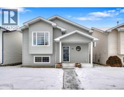 Kitchen - 58 Ireland Crescent, Red Deer, AB T4R3K8 Photo 2