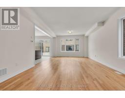 Great room - 195 Terry Fox Drive, Barrie, ON L9J0C4 Photo 2