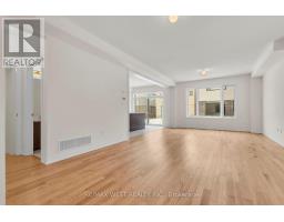 Dining room - 195 Terry Fox Drive, Barrie, ON L9J0C4 Photo 3