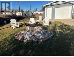 Living room - 5302 50 Street, Camrose, AB T4V1R6 Photo 4