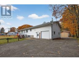Living room - 1034 Pine Grove Road, Penetanguishene, ON L9M2B5 Photo 3