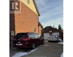 4pc Ensuite bath - 11833 Savanna Street, Windsor, ON N8P1P2 Photo 3