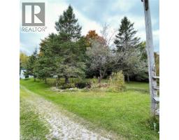 Laundry room - 813016 E East Back Line, Grey Highlands, ON N0C1L0 Photo 3