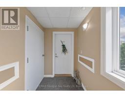 Bedroom 2 - 307 4 Beck Boulevard, Penetanguishene, ON L9M2H3 Photo 5