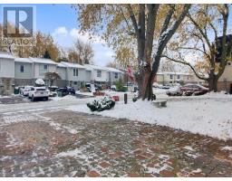 Primary Bedroom - 2 Grove Park Square, Brampton, ON L6S2K3 Photo 4