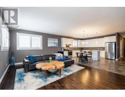 Kitchen - 9 Northgate Road, Wasaga Beach, ON L9Z2N7 Photo 2