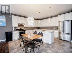 Living room - 9 Northgate Road, Wasaga Beach, ON L9Z2N7 Photo 3