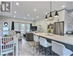 Living room - 94 Tyler Avenue, Onslow Mountain, NS B6L6W4 Photo 4