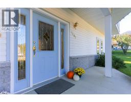 4pc Bathroom - 1495 Victoria Avenue, Rossland, BC V0G1Y0 Photo 5