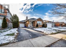 Primary Bedroom - 3 Devondale Street, Clarington, ON L1E1S2 Photo 4