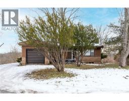 Bedroom - 5 Homestead Avenue, Dundas, ON L9H5Y6 Photo 2
