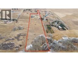 Primary Bedroom - 41031 Camden Lane, Rural Rocky View County, AB T4C1A1 Photo 5