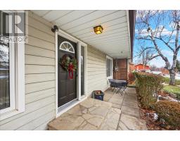 Living room - 794 Jomar Avenue, Pickering, ON L1V2P9 Photo 3