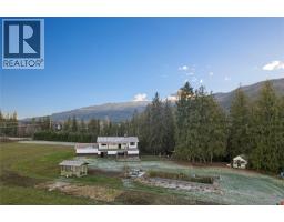 2pc Bathroom - 1307 Fredrickson Road, Sorrento, BC V0E2W1 Photo 4