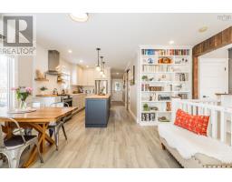 Den - 15 Hillcrest Avenue, Wolfville, NS B4P1T5 Photo 4