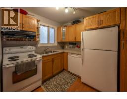 Kitchen - 2250 Baskin Street Unit 43, Penticton, BC V2A6Y3 Photo 5